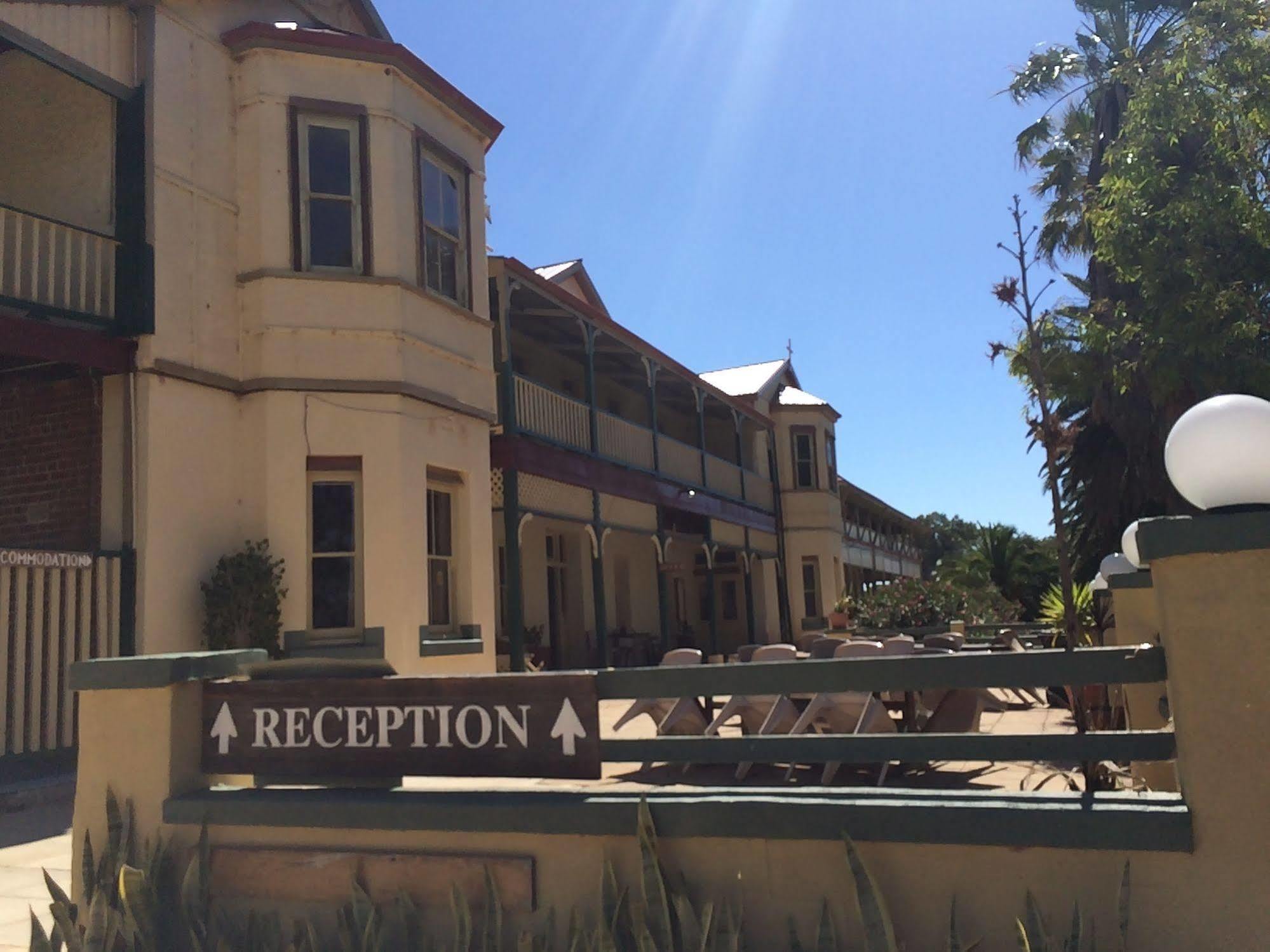 The Priory Hotel Dongara Exterior foto